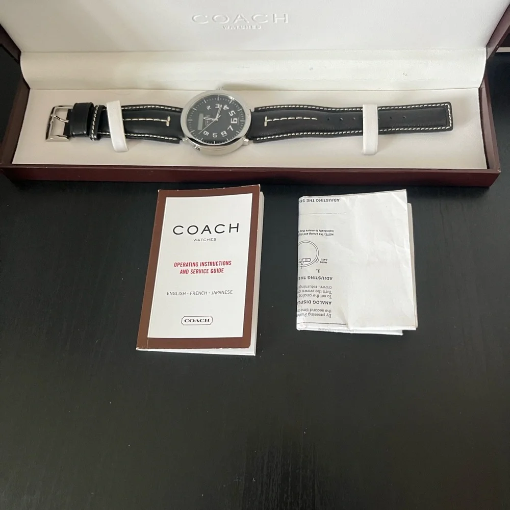 Coach Men's Black Leather Strap Watch
Stainless steel transatlantic watch. - Picture 8 of 14